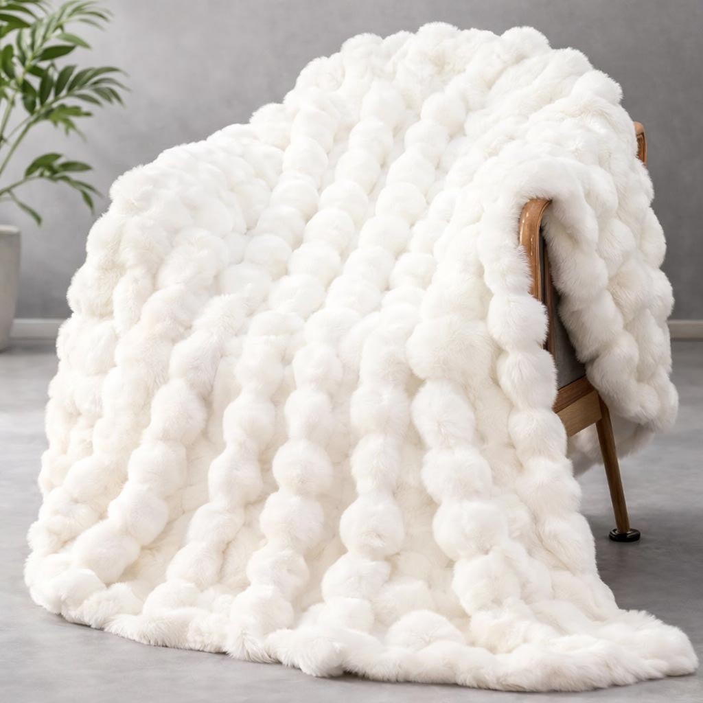 Bala Blanket - Ultra-Soft Faux Fur Blanket for Maximum Comfort & Warmth